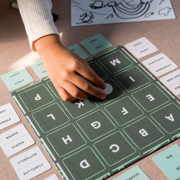 DOODLE HEIST - The Quick Drawing and Deduction Family Party Game